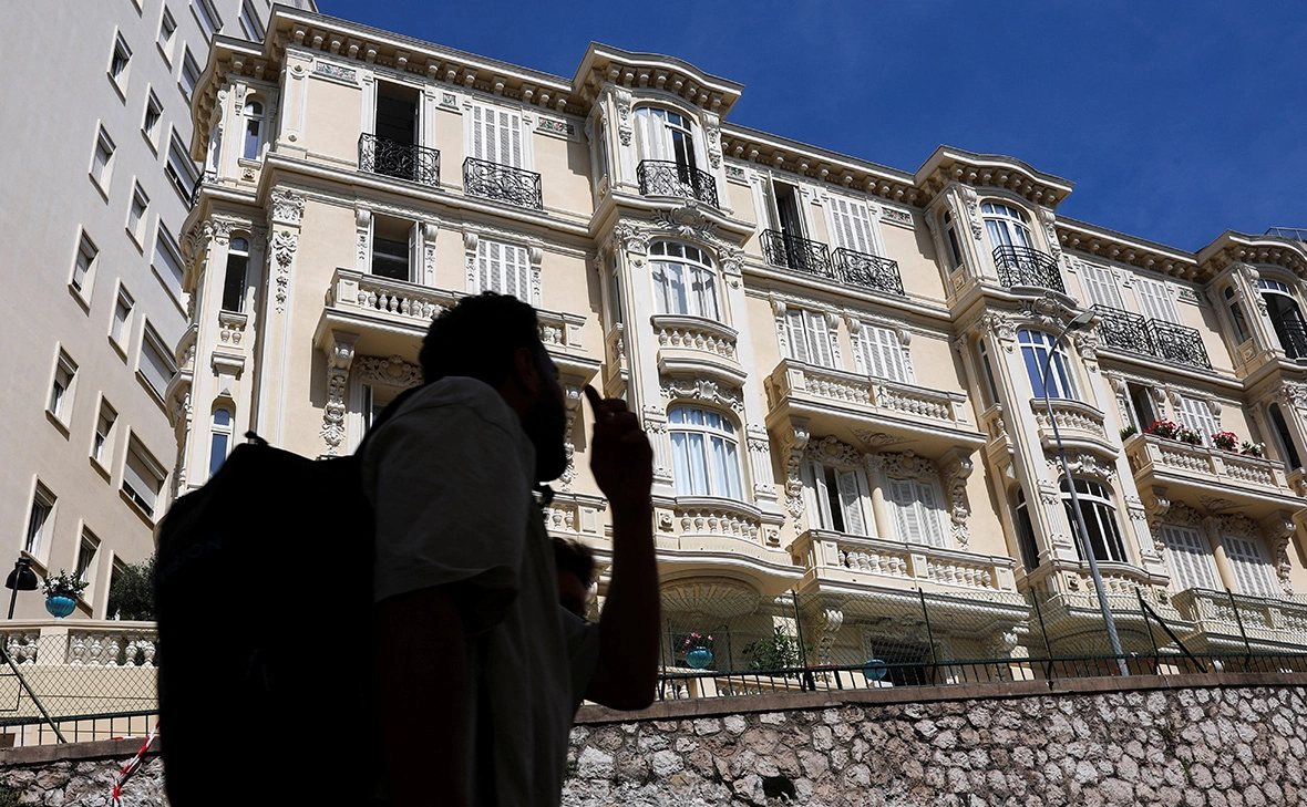 Alexandre Dimou / Reuters
