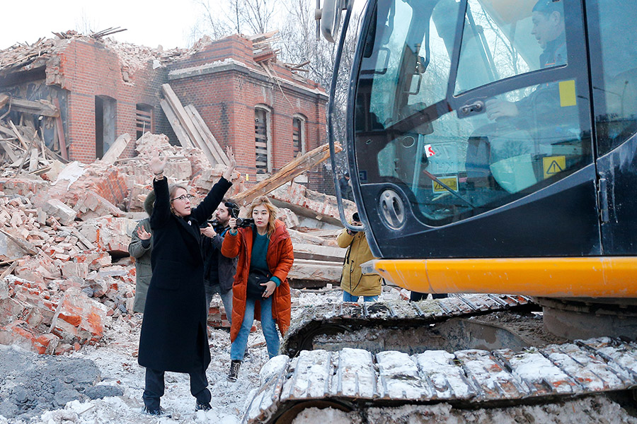 Ксения Собчак пытается остановить снос здания оберлицея им. Гёте в Калининграде