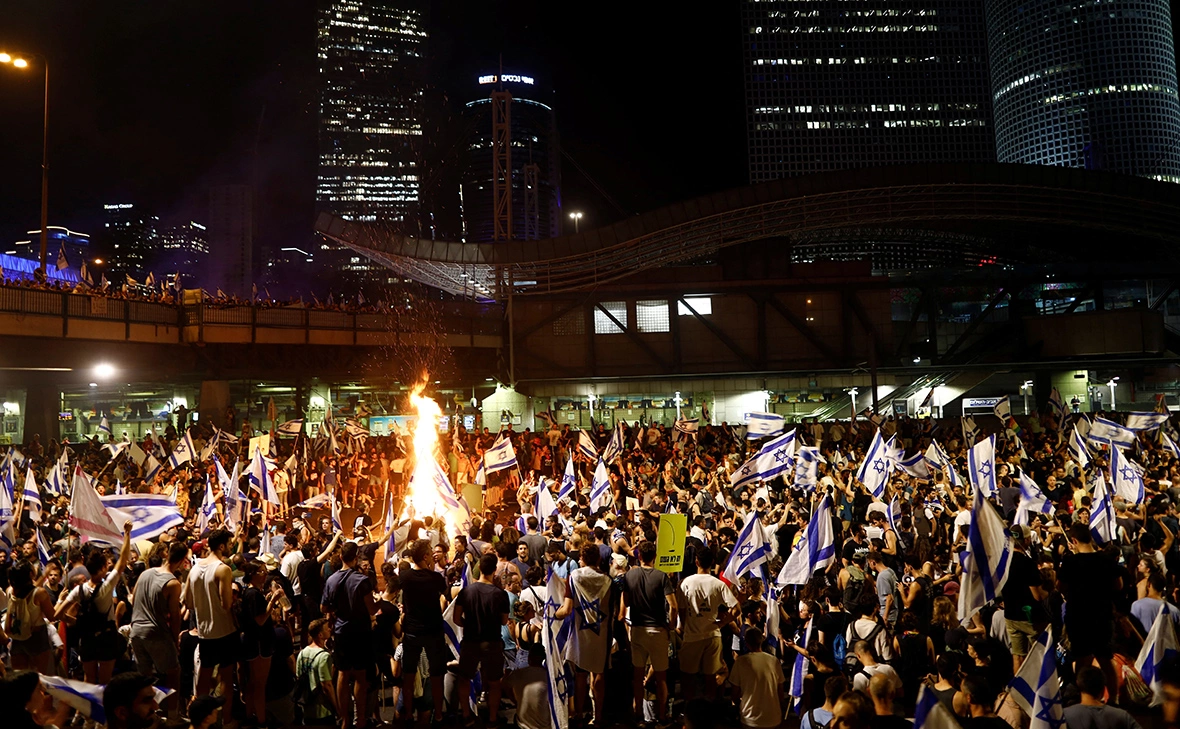 Corinna Kern / Reuters