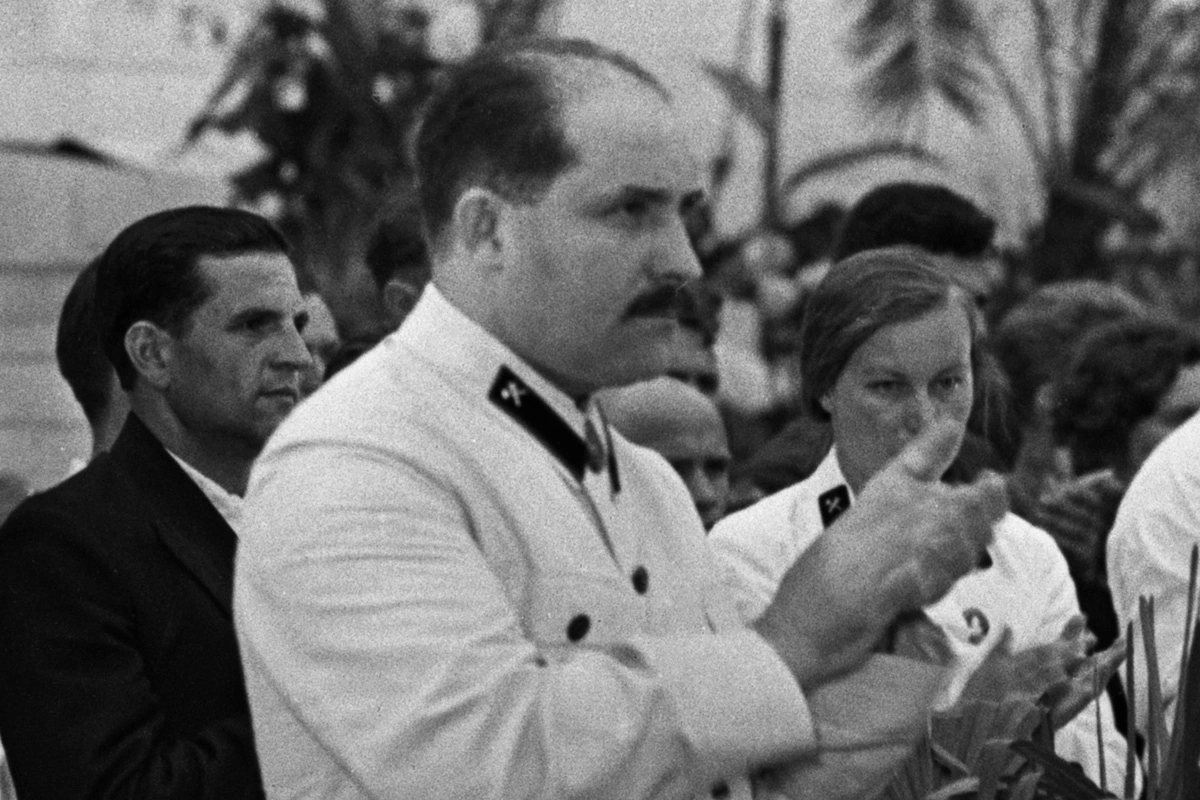 Лазарь Каганович — народный комиссар путей сообщения СССР