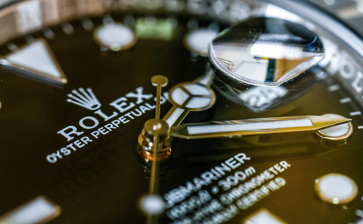 i viewfinder / Shutterstock