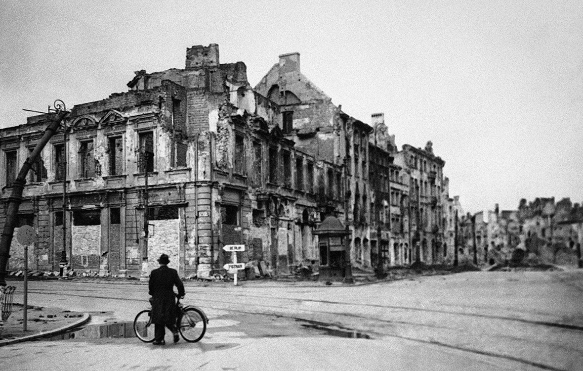 Варшава. Октябрь 1945 года