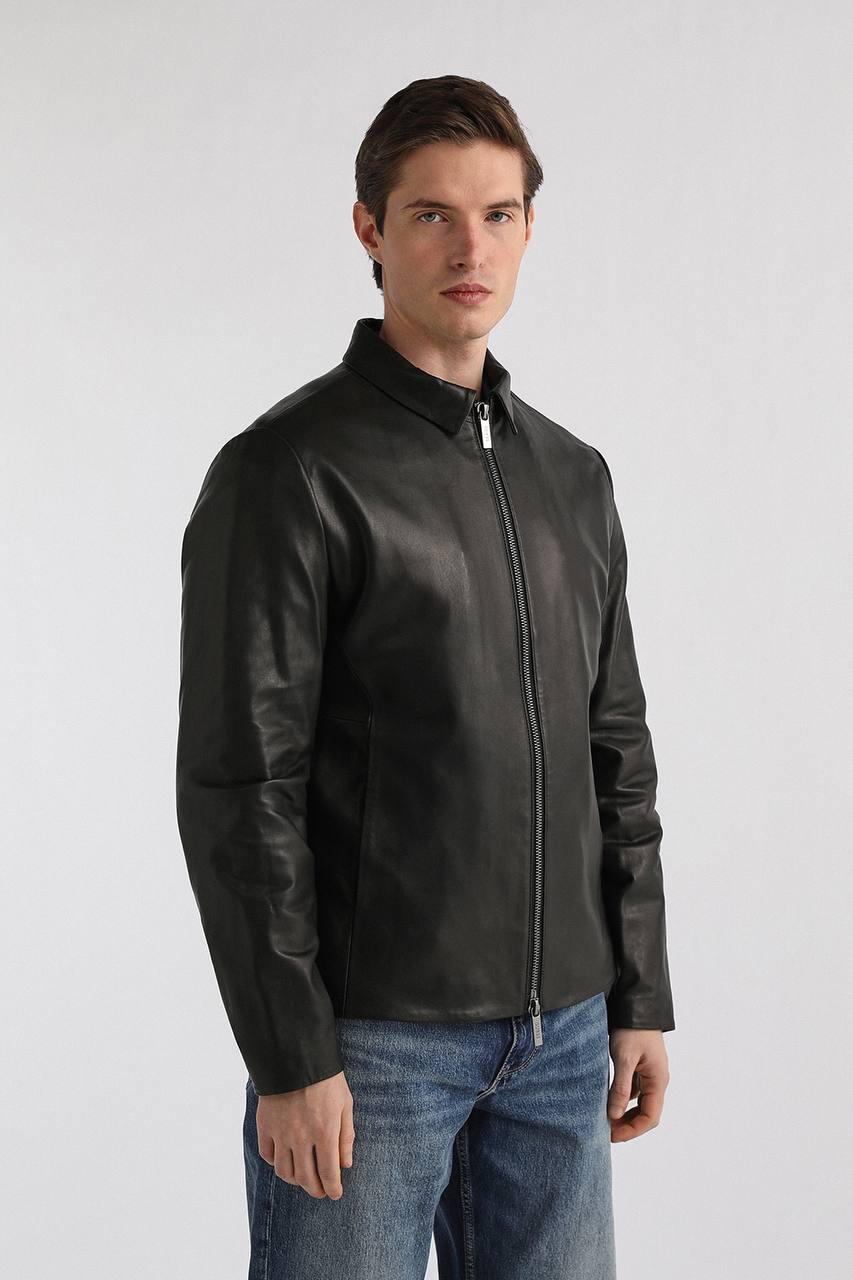 Куртка кожаная прямого кроя Guess, 53 290 руб.