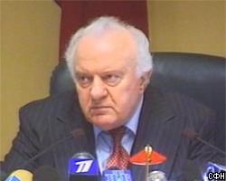 Шеварднадзе: Абхазский конфликт должен быть решен мирно 