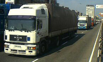 Собянин отменил запрет на въезд грузовиков в Москву
