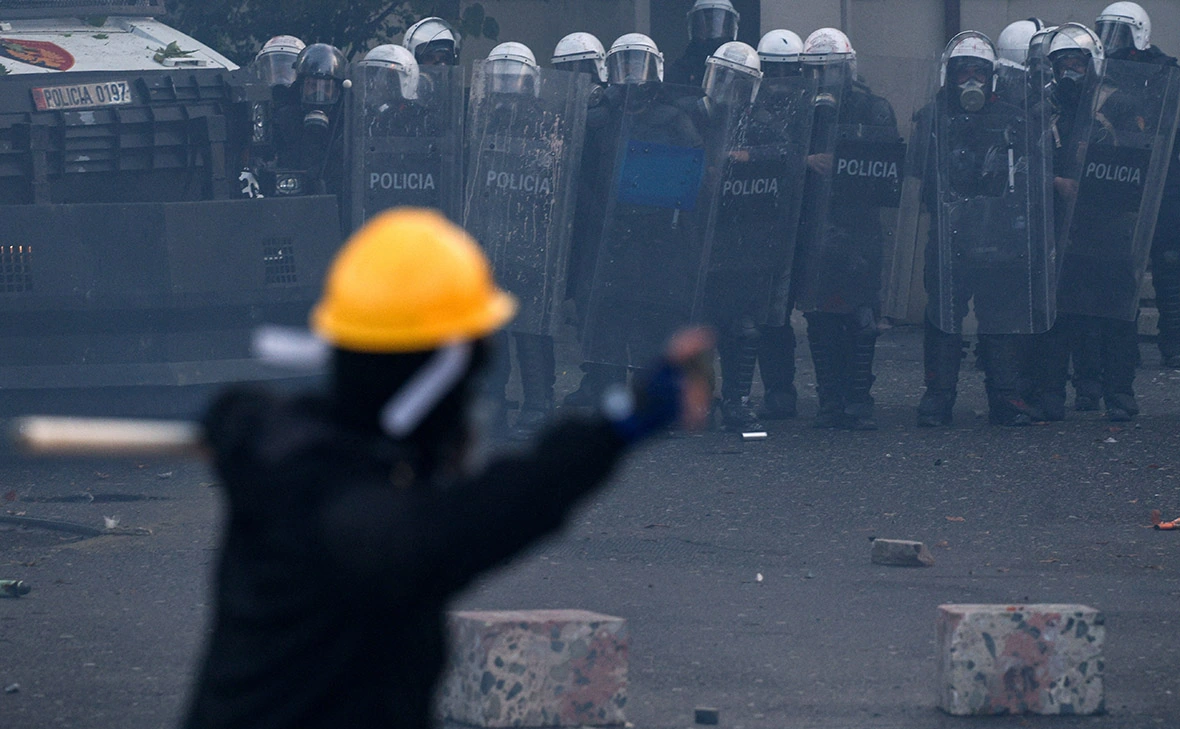 Florion Goga / Reuters
