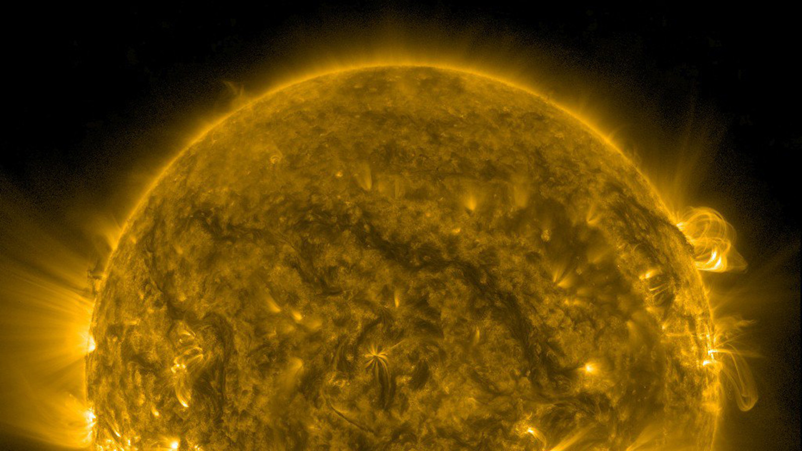 Солнечная вспышка предпоследнего класса мощности M1.1