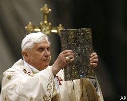 Папа римский крестил известного мусульманского журналиста