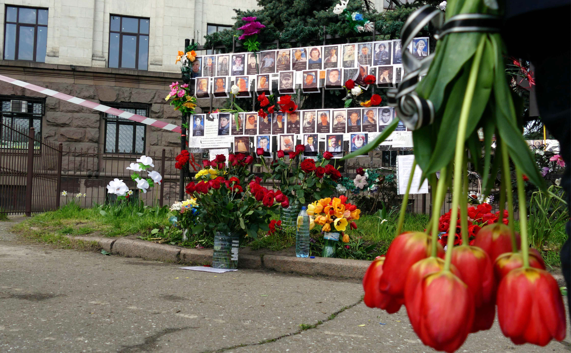 Акция памяти массовых беспорядков в одесском Доме профсоюзов