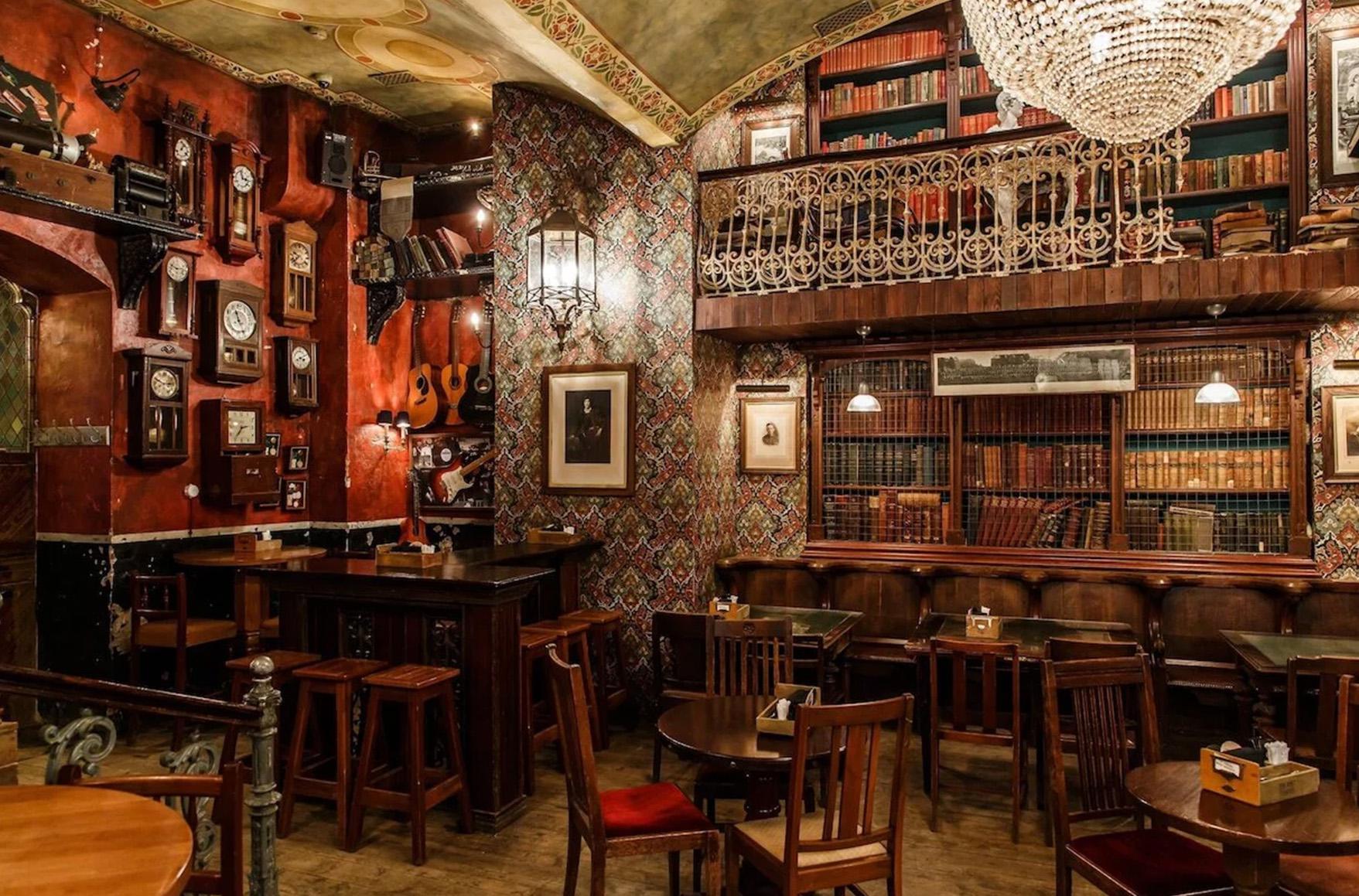Паб The Black Swan: pub & bar