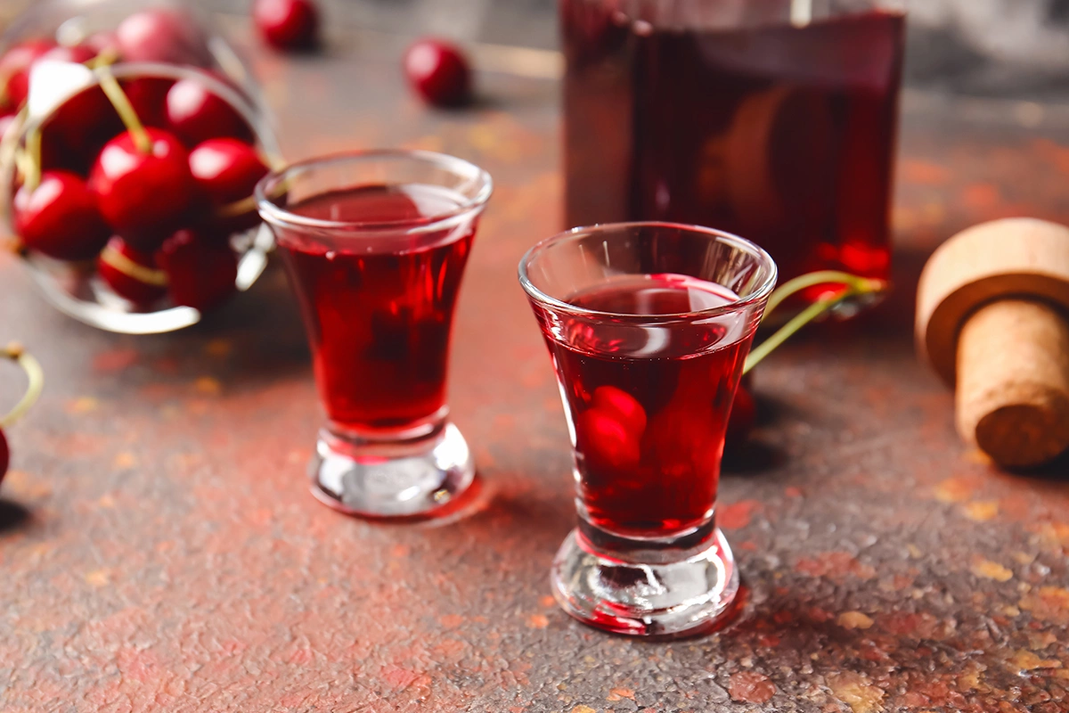 Вишневая настойка на самогоне