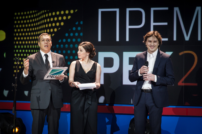 Ведущие &ndash; Александр Любимов, Жанна Немцова и Николай Молибог, генеральный директор РБК