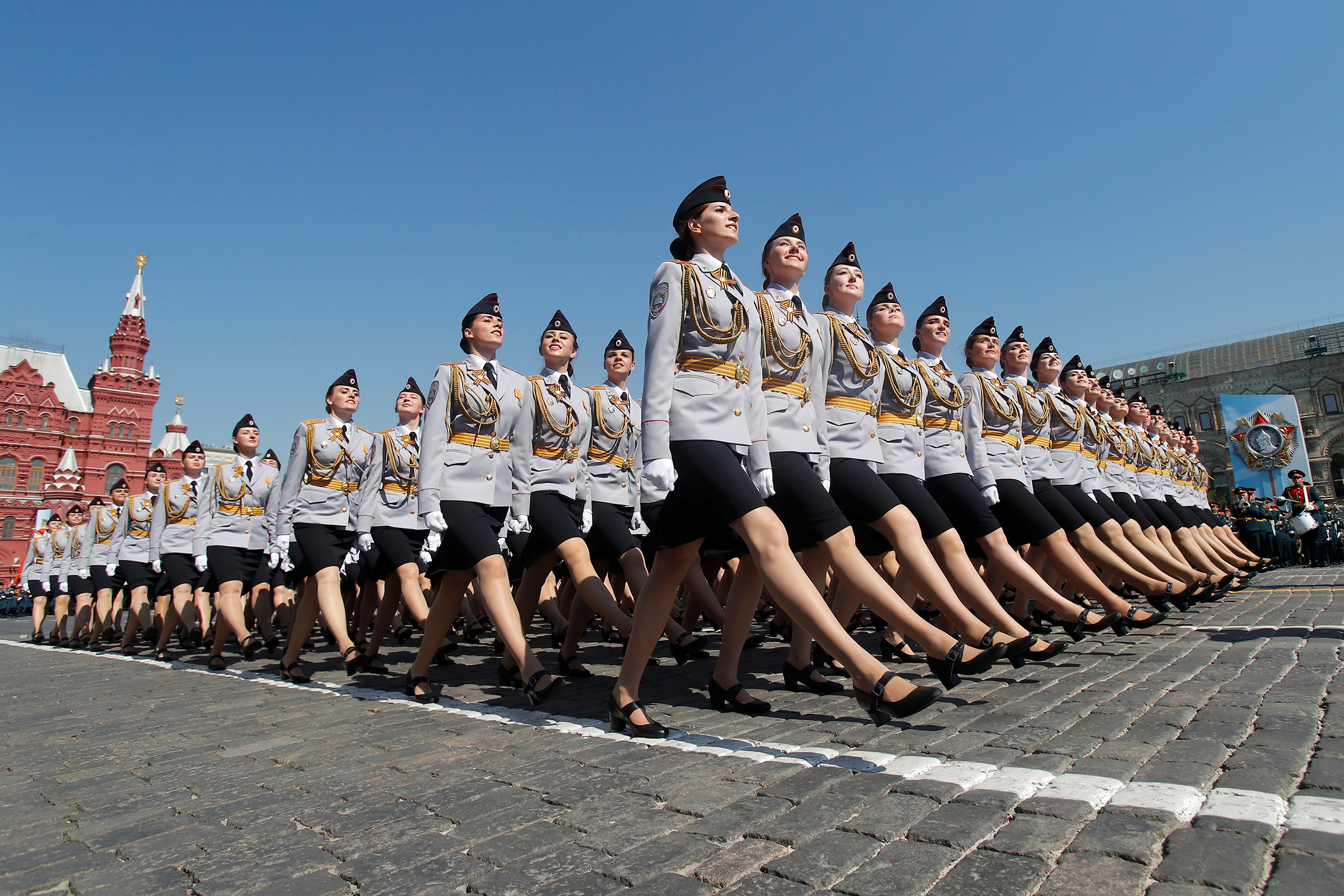 Впервые в состав роты Почетного караула включен взвод женщин-военнослужащих