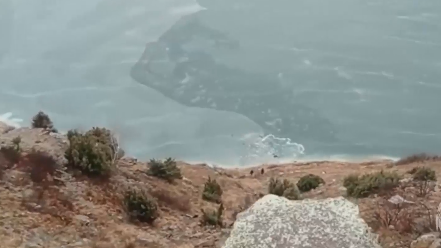 Внедорожник упал в озеро в Кабардино-Балкарии