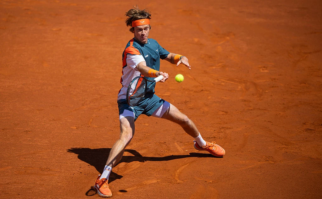 Judit Cartiel / Getty Images