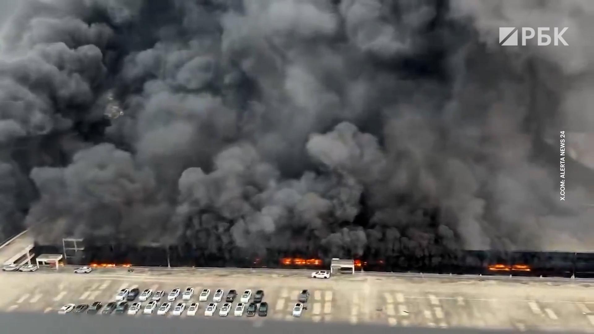 В Китае загорелся многоуровневый гараж с электрокарами BYD. Видео