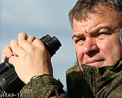 А.Сердюков: Армия не отказывалась от автомата Калашникова