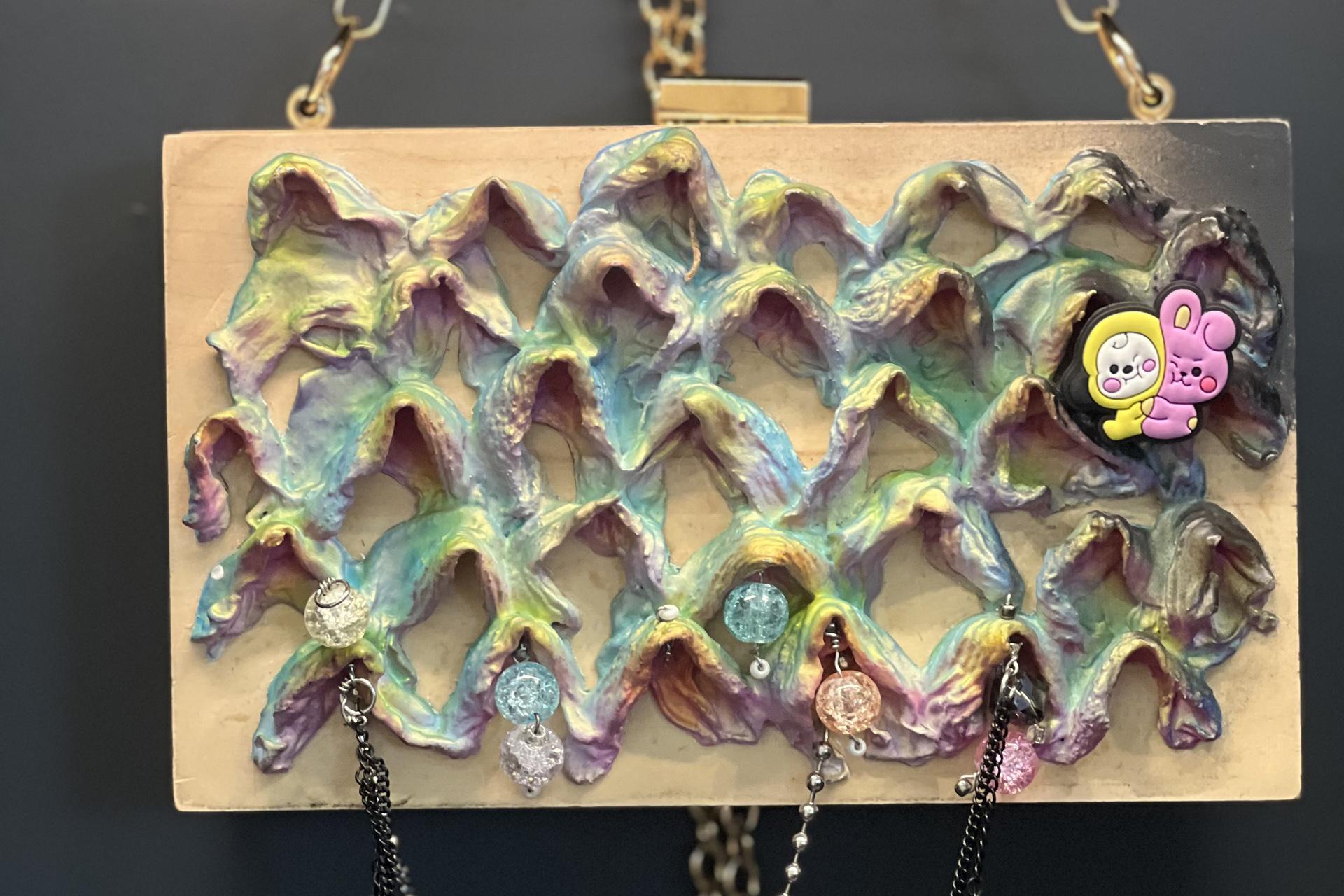 Работа Юрия Отинова на стенде Фонда «Новые коллекционеры»