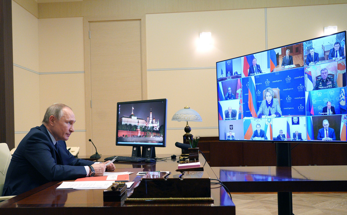 Владимир Путин на заседании Совета безопасности