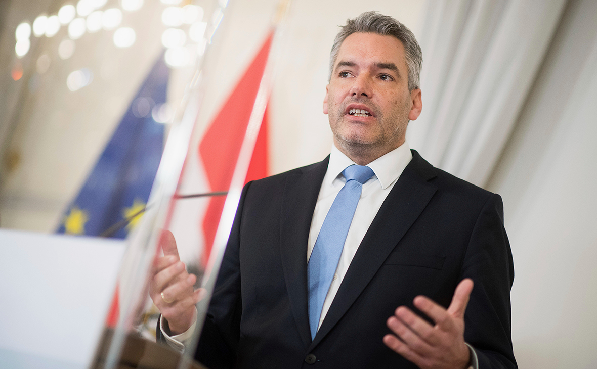 Канцлер Австрии призвал ввести промежуточный этап вхождения Украины в ЕС"/>













