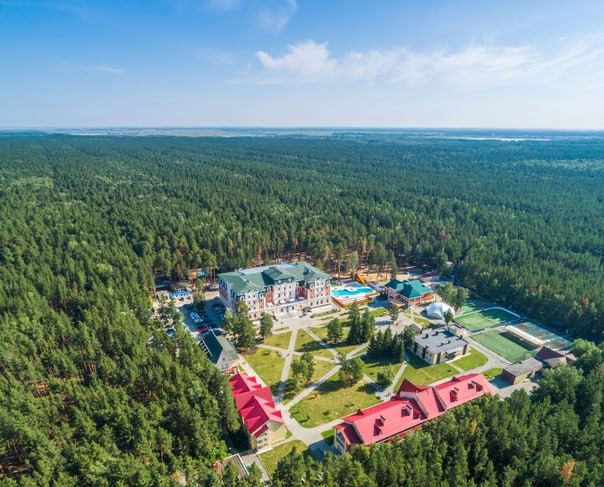 Компания имеет 6 объектов в Челябинской и Свердловской областях, а также 2 парк-отеля в Екатеринбурге.

