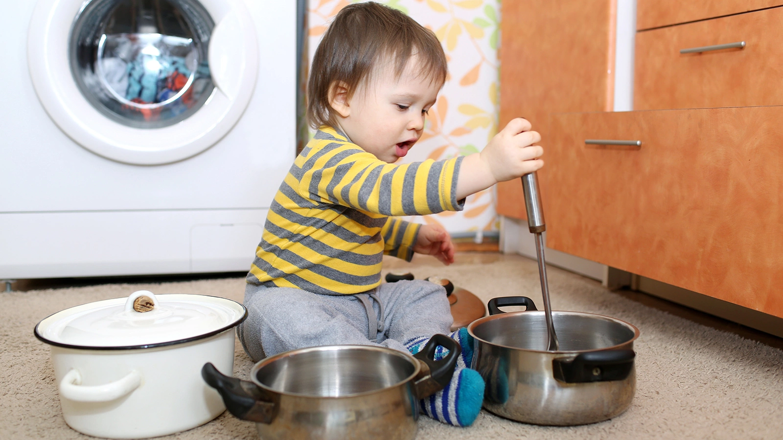 Эти предметы помогут развитию ребенка больше, чем игрушки из магазина