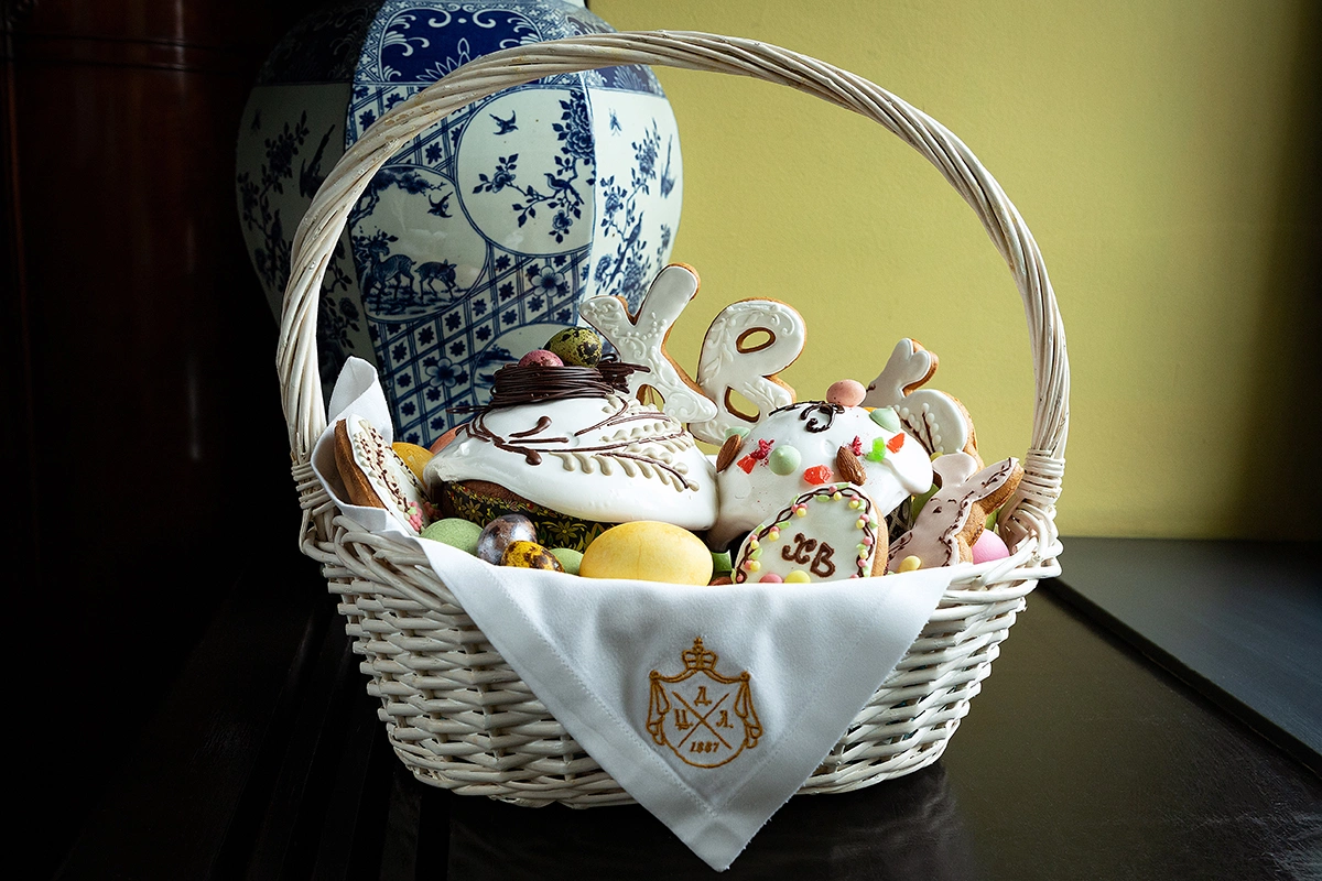 Кулич с сухофруктами