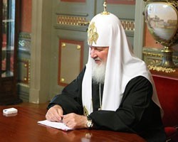  РПЦ извинилась за фотографии с исчезнувшими с руки патриарха Кирилла часами Breguet