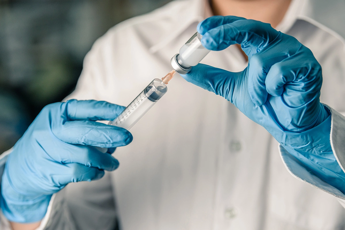 Иммунобиологический препарат, т. е. вакцину? самостоятельно приобретать не рекомендуется