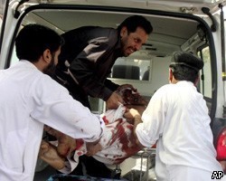 В Пакистане террористы взорвали мусульманскую святыню 