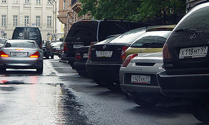 Все парковки Москвы оснастят паркоматами 