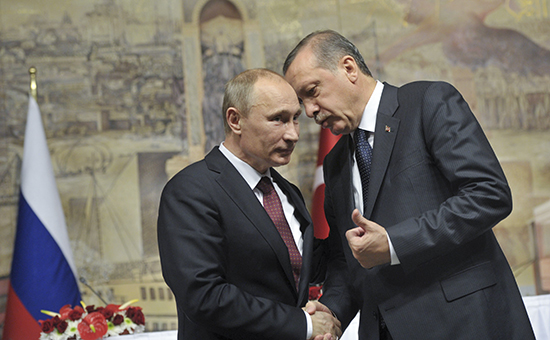 Президент России Владимир Путин и премьер-министр Турции Реджеп Тайип Эрдоган (слева направо) во время совместной пресс-конференции по итогам заседания российско-турецкого Совета сотрудничества высшего уровня, 3 декабря 2012г.