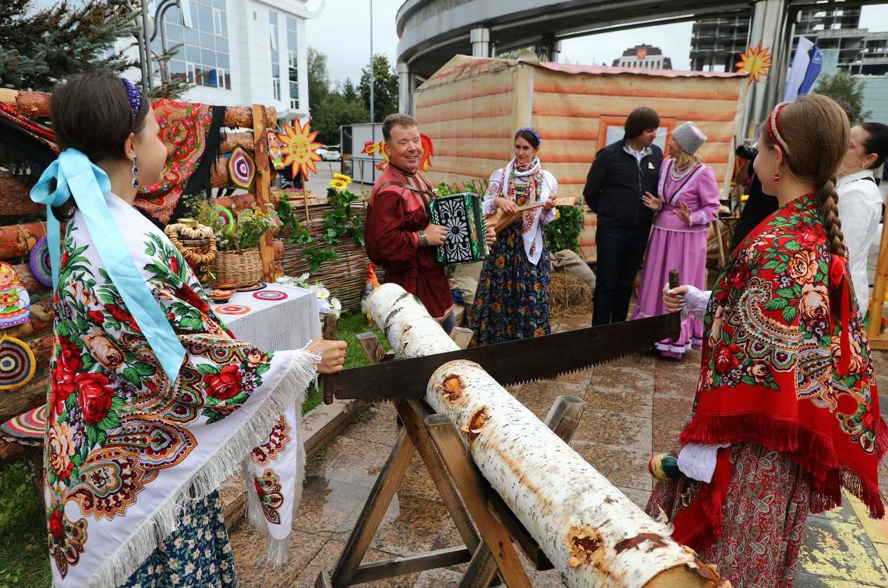 На площади 400-летия Тюмени выступят группа Uma2rman и Влад Соколовский