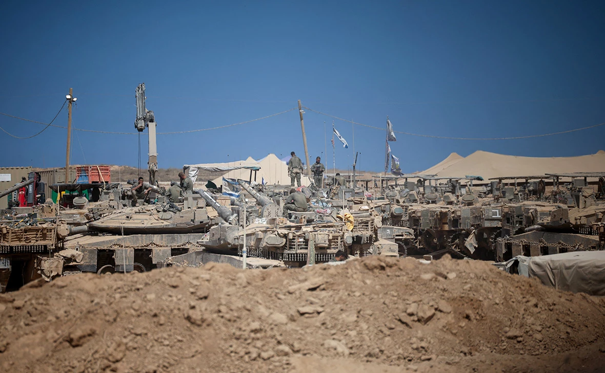 Shir Torem / Reuters