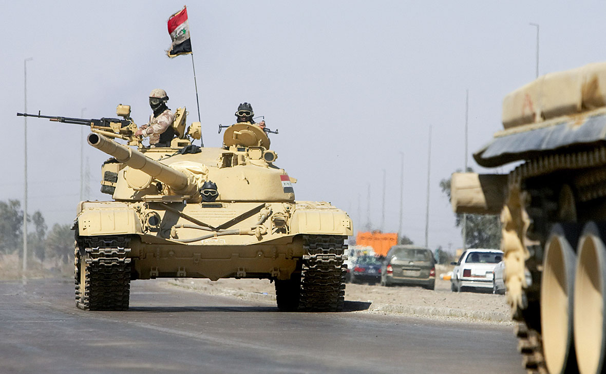 Иракские солдаты в окрестностях базы&nbsp;Эт-Таджи