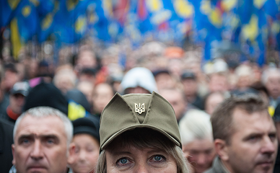 Участники марша, посвященного 70-й годовщине создания Украинской повстанческой армии (УПА), в центре Киева. Архивное фото