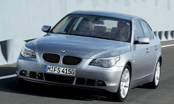 Автомобили BMW будут автоматически глушить мотор