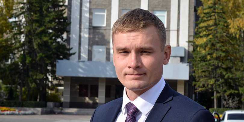 Новый глава Хакасии — РБК: «Вешать портреты — это излишнее рвение»