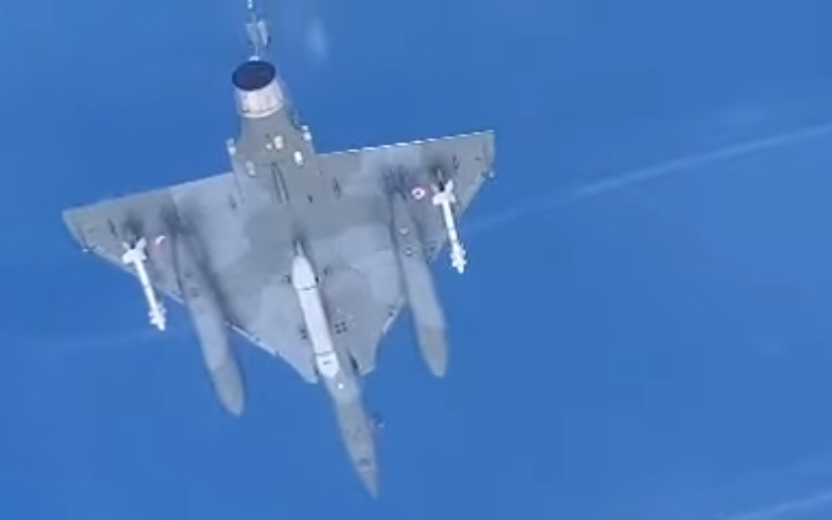 Истребитель Су-27 вновь сопроводил самолеты ВВС Франции над Черным морем