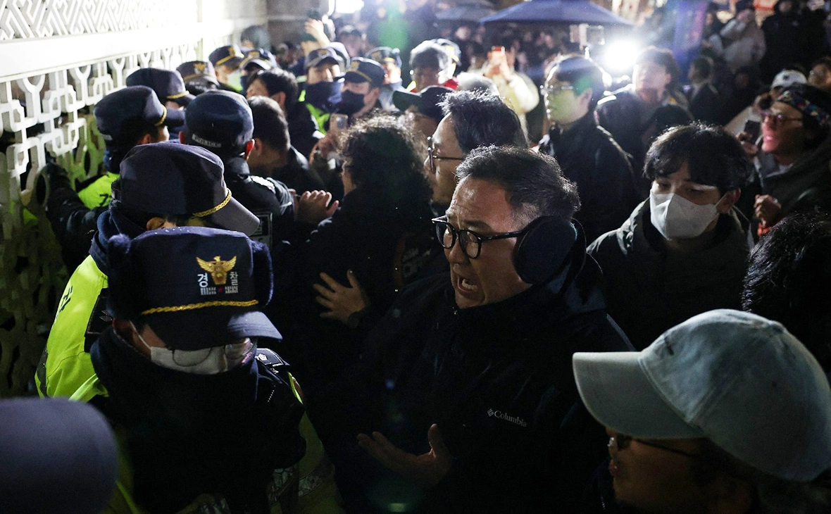 Kim Hong-Ji / Reuters