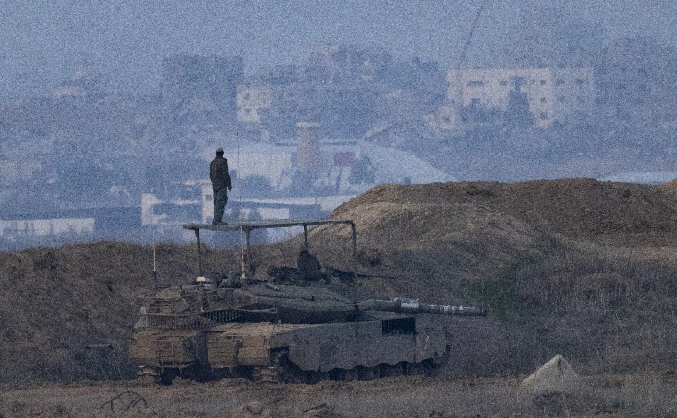  Amir Levy / Getty Images