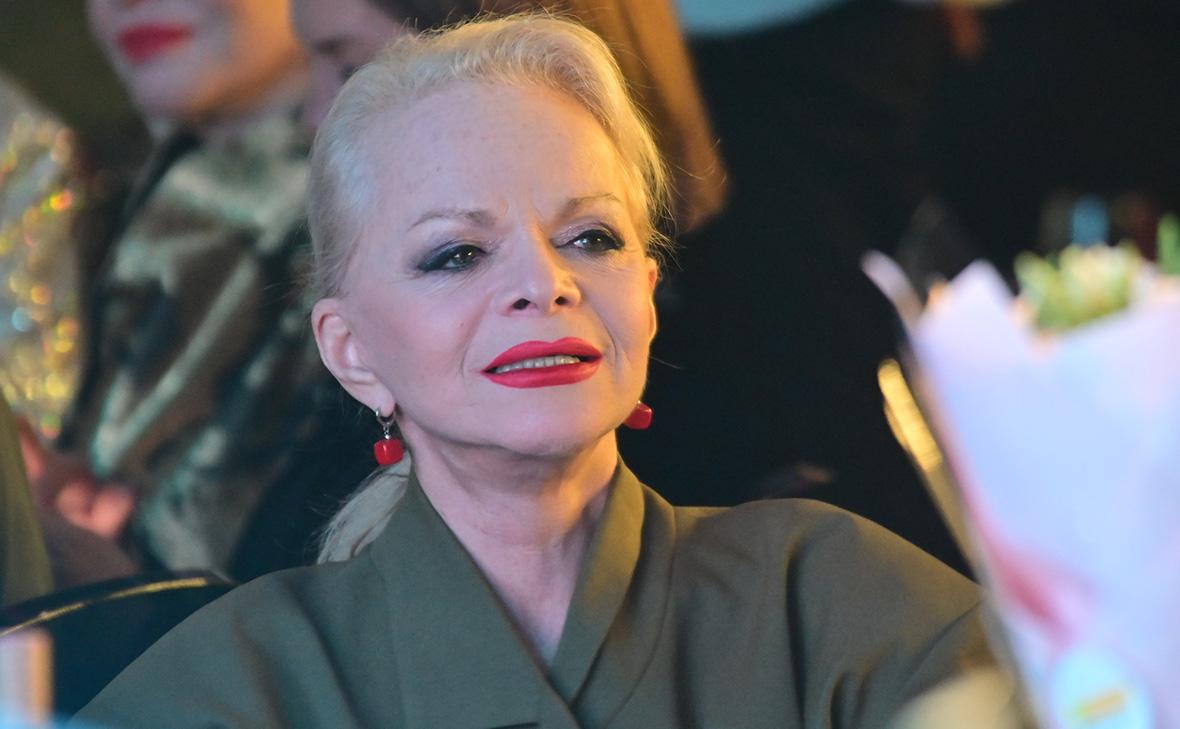 Лариса Долина