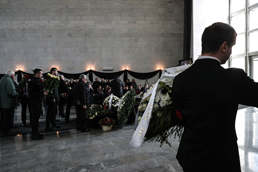 Прощание с Малашенко проходило в ритуальном зале Троекуровского кладбища под музыку Исаака Шварца
