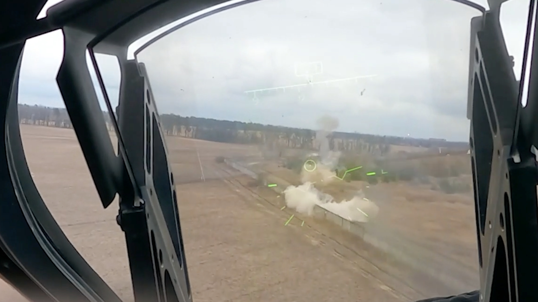 Минобороны показало кадры ударов Ка-52 по огневым позициям на Украине