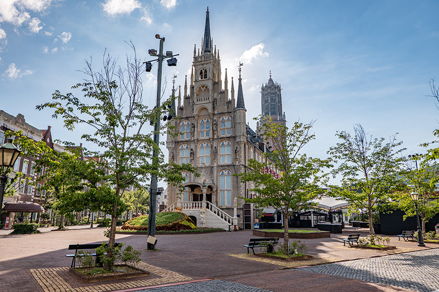 Тематический парк &laquo;Хёйс-тен-Бос&raquo;
