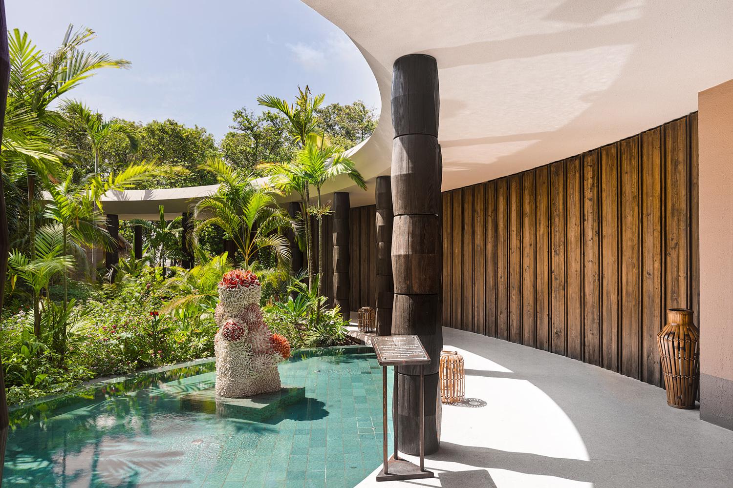 Арт-объект, созданный Земер Пелед