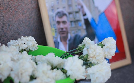 На месте убийства Бориса Немцова. 25 мая 2016 года
