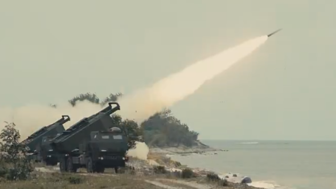 Эстония провела стрельбы ракет из HIMARS. Видео