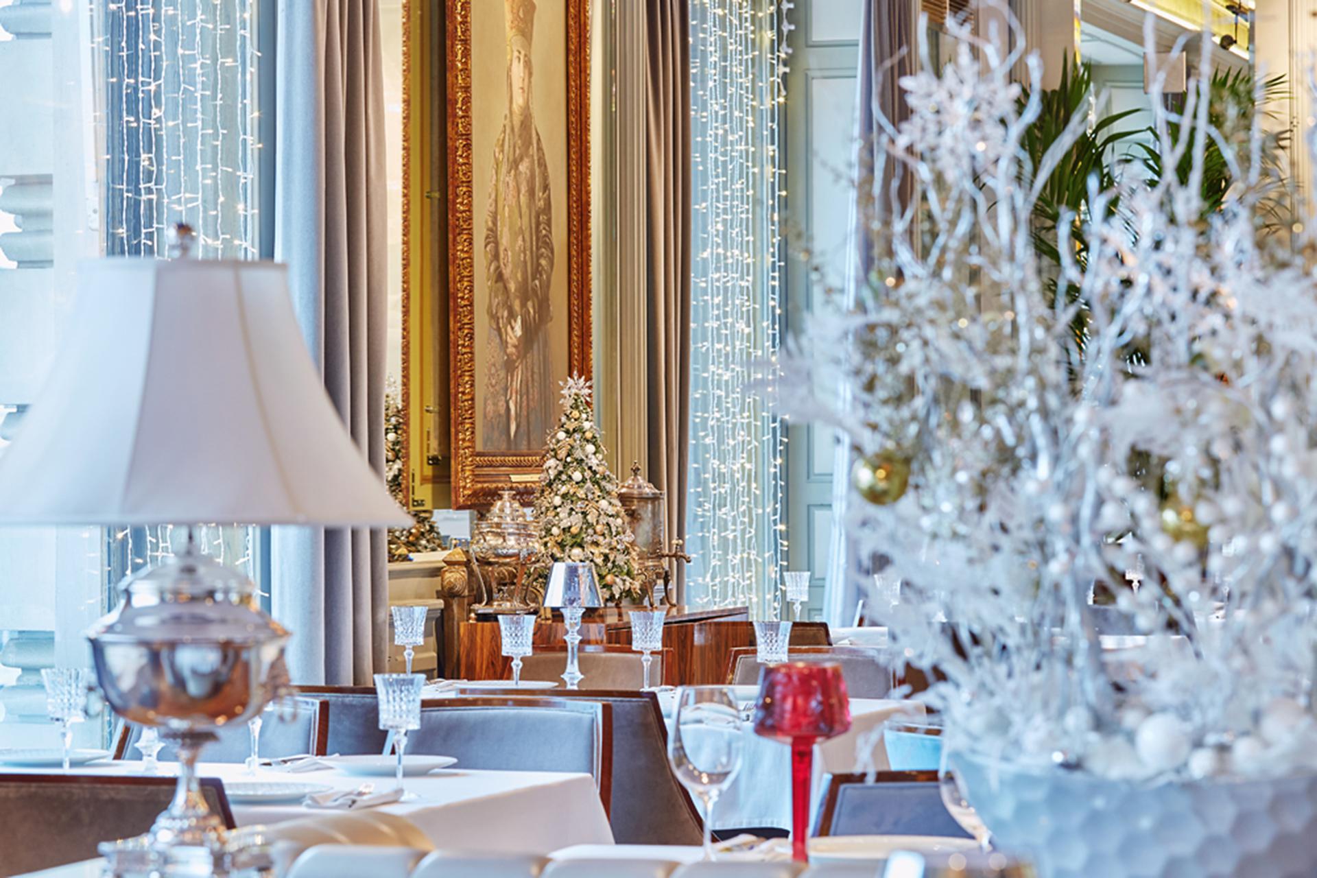 Интерьер ресторана &laquo;Белуга&raquo;