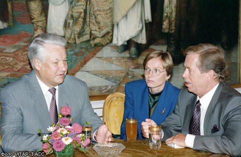 В Праге умер последний президент Чехословакии Вацлав Гавел